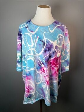 Tie-Dye Swirl Oversized Women’s Top - Blue & Pink